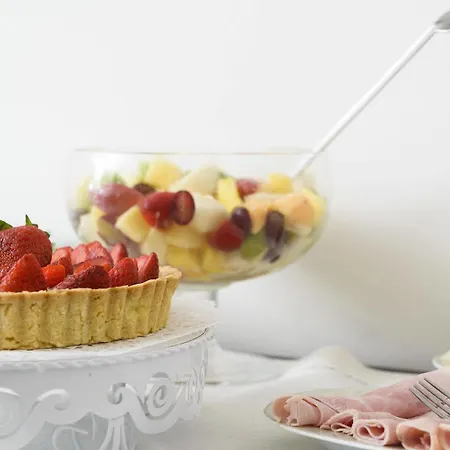 Lina Bed & Breakfast *